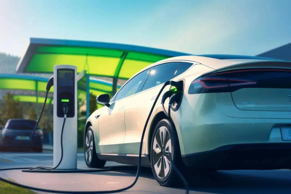 国产新能源汽车集体涨价潮来袭 成本压力推动售价上调