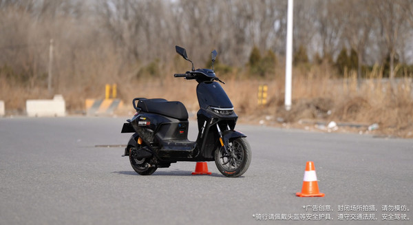 九号鼹鼠自平衡2.0+同频双闪 定义两轮智能新赛道 九号鼹鼠自平衡2.0+同频双闪 定义两轮智能新赛道