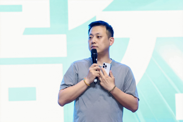 千问总裁吴嘉:为每个考生提供一位免费专业的AI志愿填报专家 千问总裁吴嘉:为每个考生提供一位免费专业的AI志愿填报专家