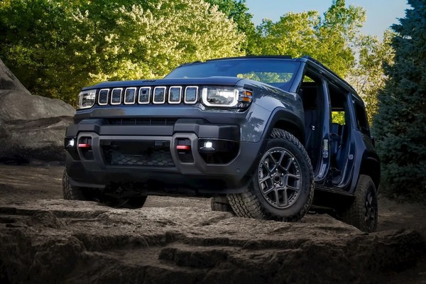 Jeep Jeep发布首款纯电越野SUV Recon 起售价66995美元