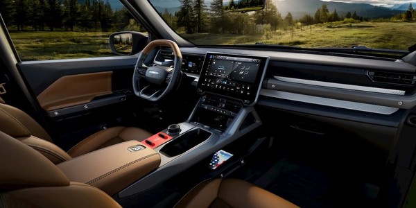 Jeep Jeep发布首款纯电越野SUV Recon 起售价66995美元