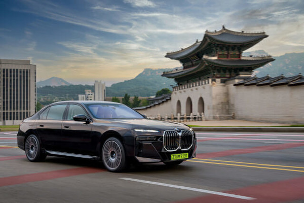 宝马7系Nero Lusso Edition 仅89台!宝马在韩国推出三款限量版车型 47万元起