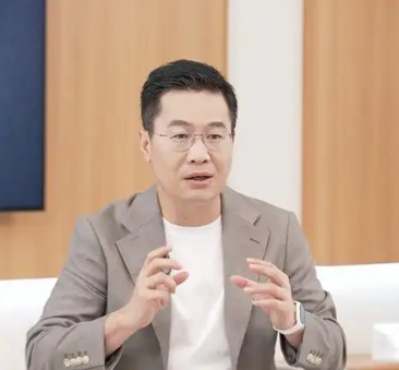 卢伟冰：小米澎程预售订单超预期 新一代玄戒即将问世