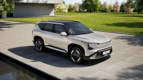 起亚EV5 起亚EV5获德国汽车杂志评测第一 力压Model Y等车型