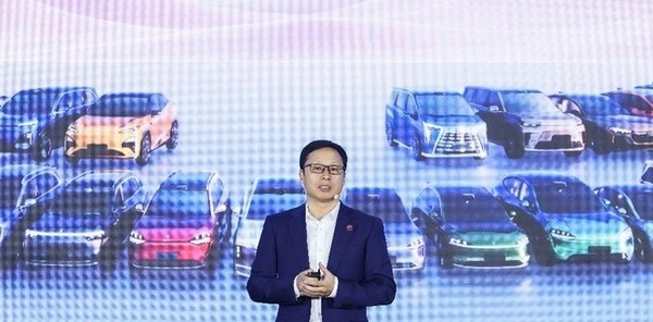 靳玉志 “五界三境”会师成都车展:华为如何打好”多品牌矩阵“这张牌?