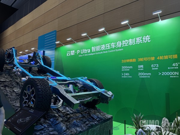 比亚迪云辇-P Ultra系统 成都车展漫谈:硬派越野何以成为“家用通勤+户外探险”的大众赛道