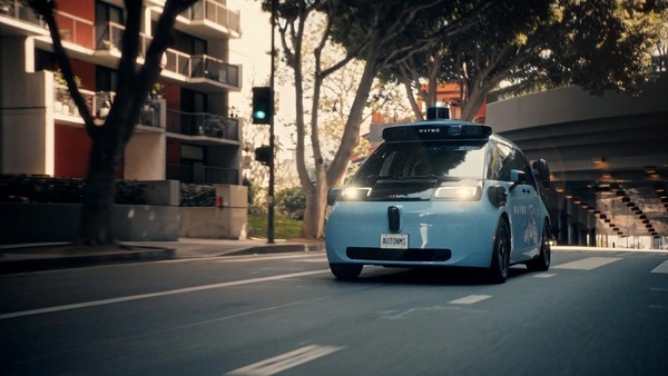 Waymo新一代Robotaxi面向三座城市开放 中国企业生产