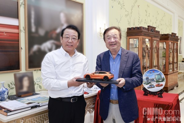 冯兴亚和任正非 广汽冯兴亚再访任正非 共商启境品牌下一阶段发展