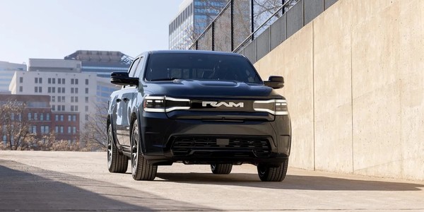 RAM Jeep与Ram的增程电动车再度宣布延期 推迟至2027年