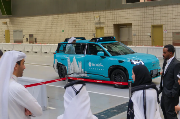 小马智行 小马智行在卡塔尔推出Robotaxi体验项目 全无人驾驶!