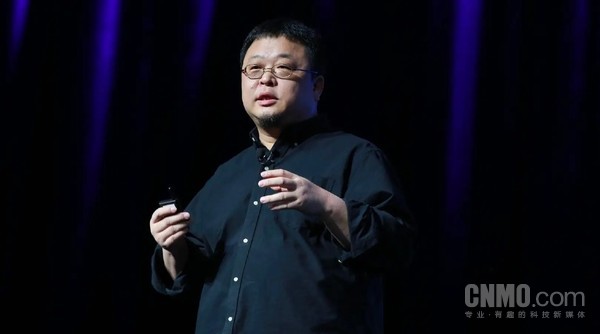 罗永浩 罗永浩再发文暗讽苹果:各种低级错误 各种盆满钵满