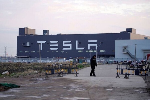 特斯拉工厂 巴伦:曾与马斯克讨论特斯拉与SpaceX合并可能性