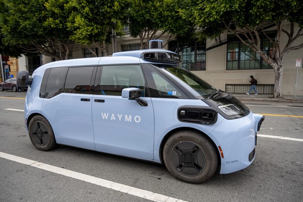 Waymo车辆 Waymo计划在新加坡推出Robotaxi服务 2028年上线