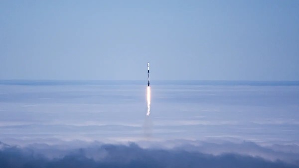 SpaceX SpaceX星舰首次成功进入地球轨道 部署26颗星链卫星