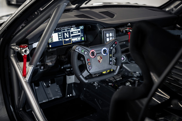 保时捷911 GT4 R 保时捷下一代座舱显示系统敲定韩国方案 LG供应面板
