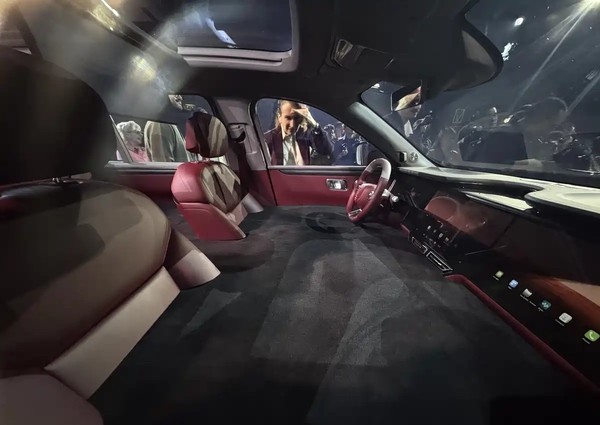 阿维塔T09概念版巴黎首秀 定位50万级大型六座SUV 阿维塔T09概念版巴黎首秀 定位50万级大型六座SUV
