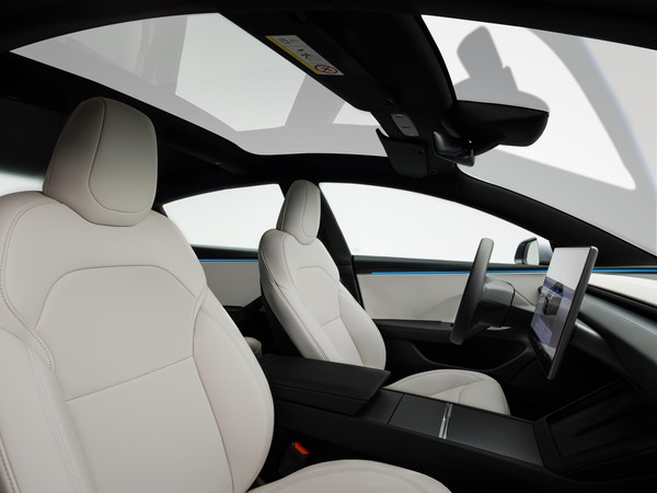 特斯拉Model 3 特斯拉Model 3全系升级16英寸触摸屏 并新增内饰配色