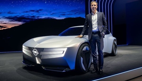 欧宝汽车 欧宝全新C级纯电SUV将融合中国技术 西班牙工厂生产