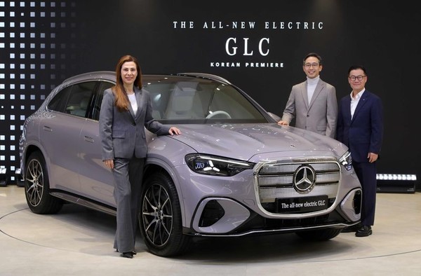 奔驰全新纯电GLC 奔驰两款电动新车韩国上市前获订单3500台 约售20万起