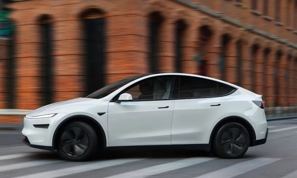 Model Y FSD V15的Model Y可加入特斯拉Robotaxi 包括私家车辆