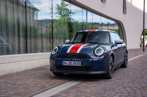 MINI Cooper牛津版上市 最大动力163马力 零百加速7.7秒